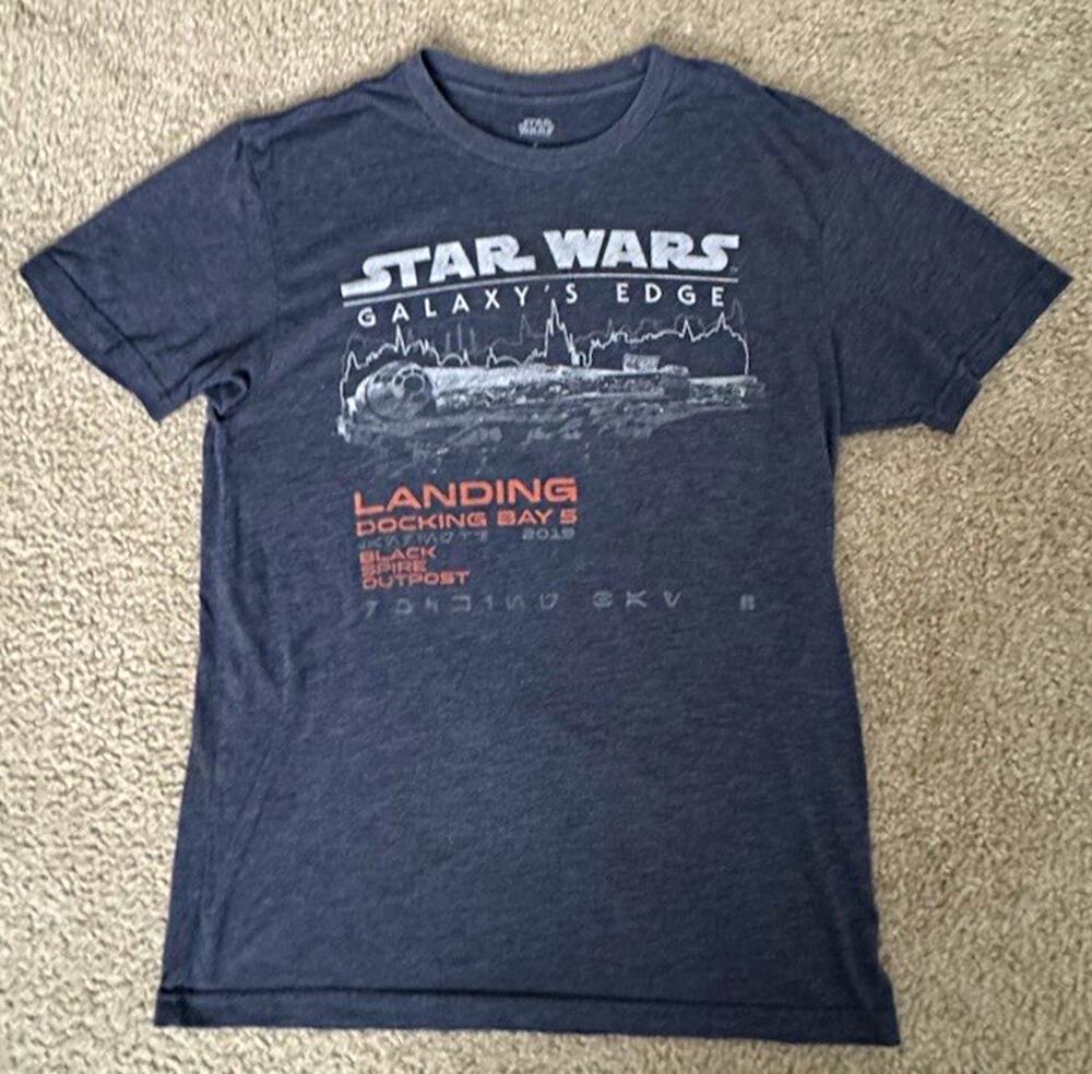 2019 Star Wars Galaxys Edge Small Landing Docking Bay 5 Millennium Falcon Tee